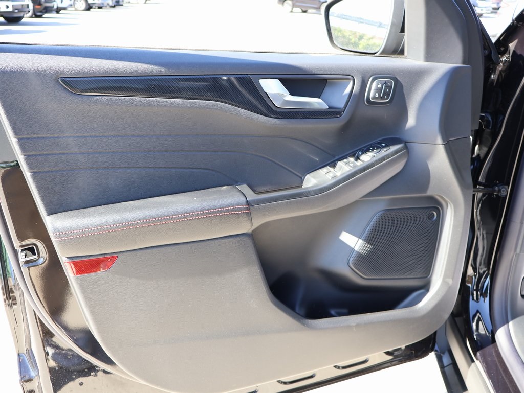 2025 Ford Escape ST-Line Elite photo 20