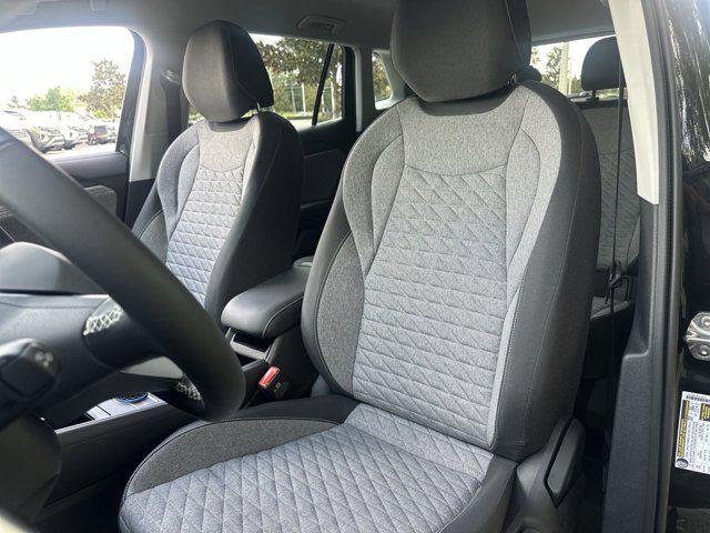 2025 Volkswagen Tiguan S photo 2