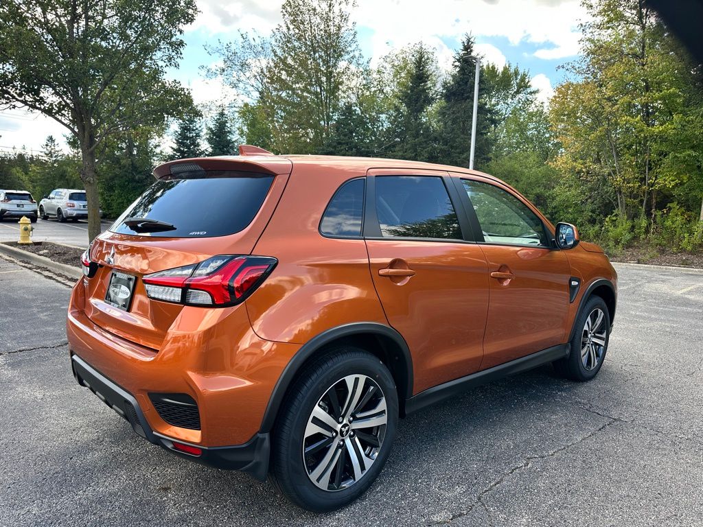 2025 Mitsubishi Outlander Sport ES photo 4