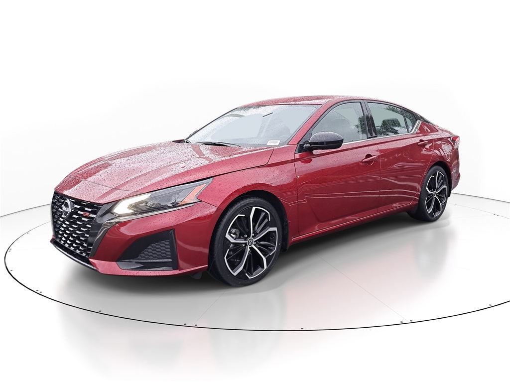 2023 Nissan Altima 2.5 SR photo 4