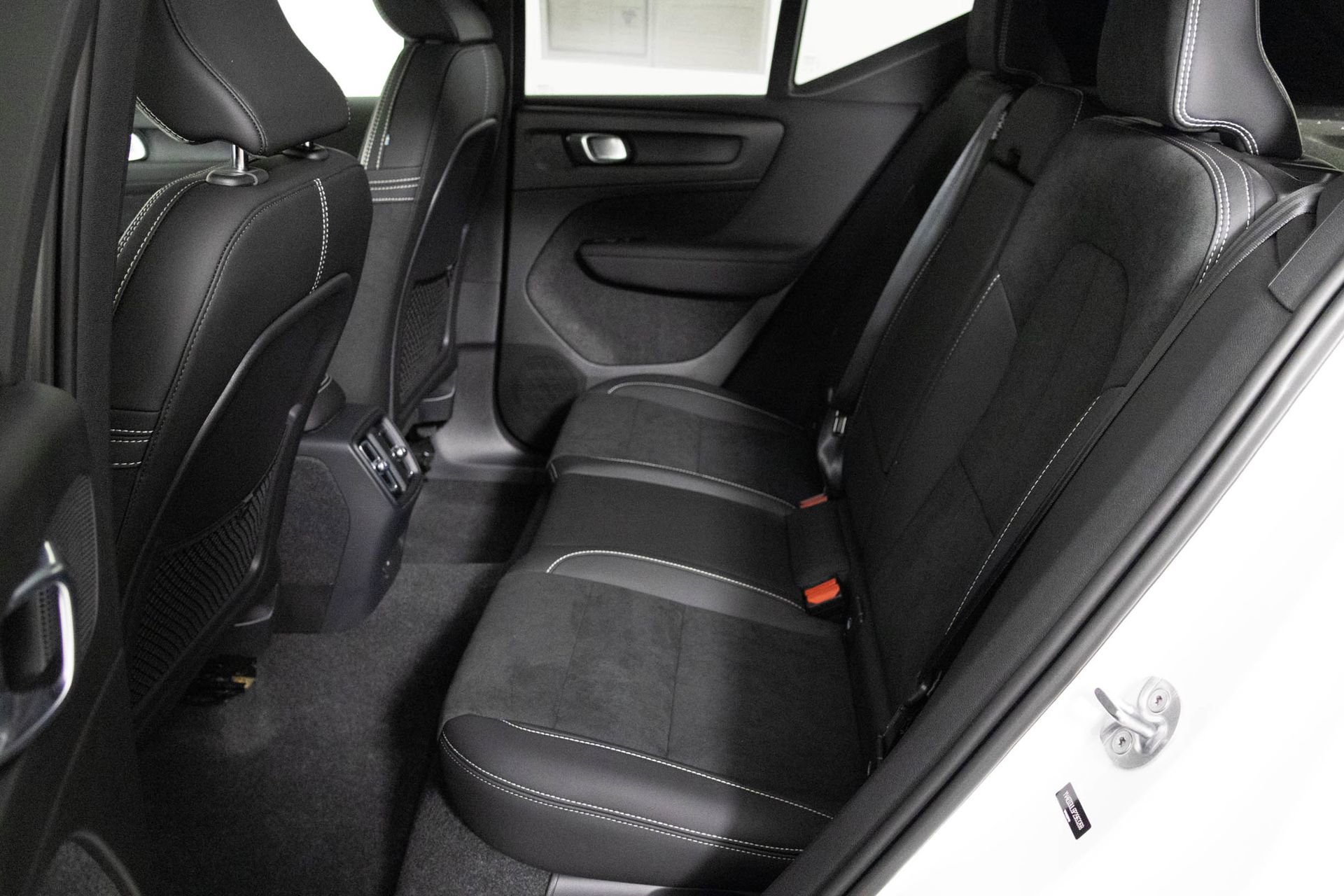 2023 Volvo XC40 Recharge Plus photo 19