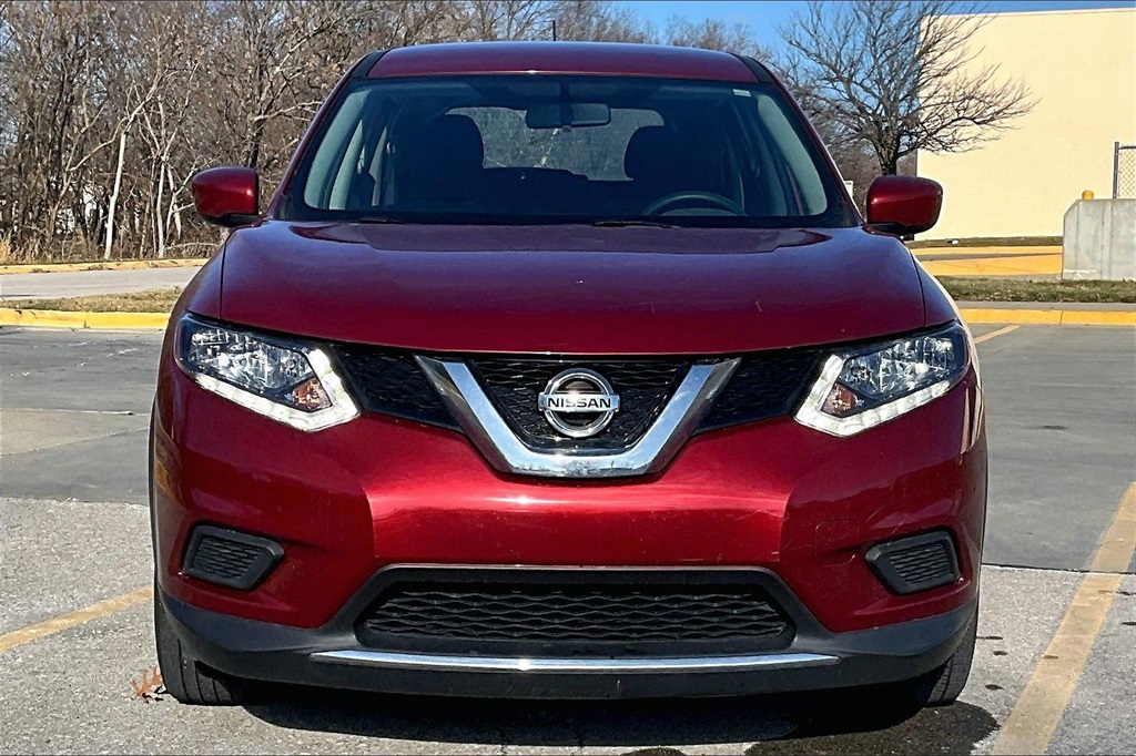 Used 2016 Nissan Rogue S with VIN KNMAT2MV3GP617231 for sale in Kansas City