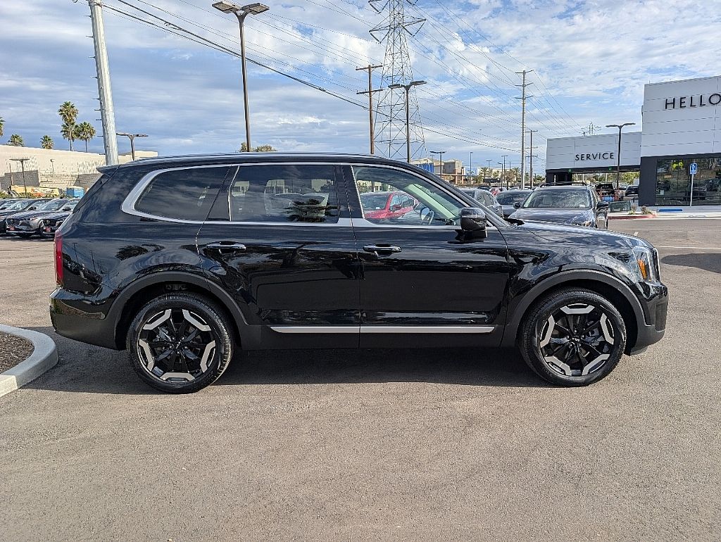 2025 Kia Telluride S photo 4