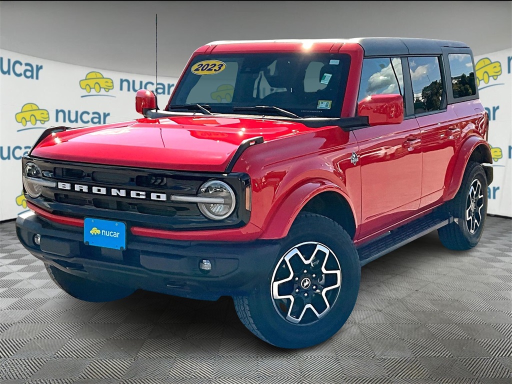 2023 Ford Bronco Outer Banks photo 3