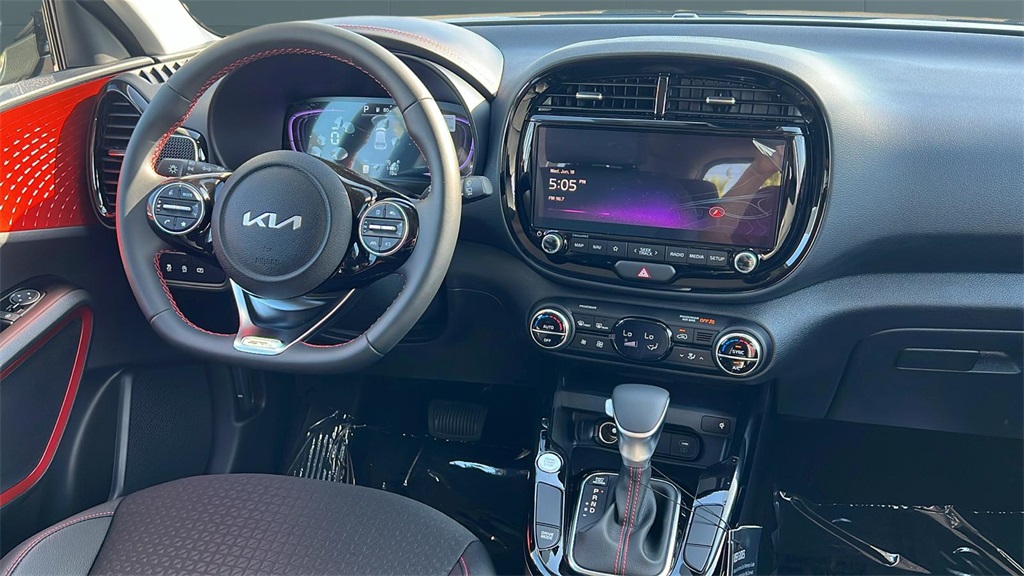 2025 Kia Soul GT-Line photo 14