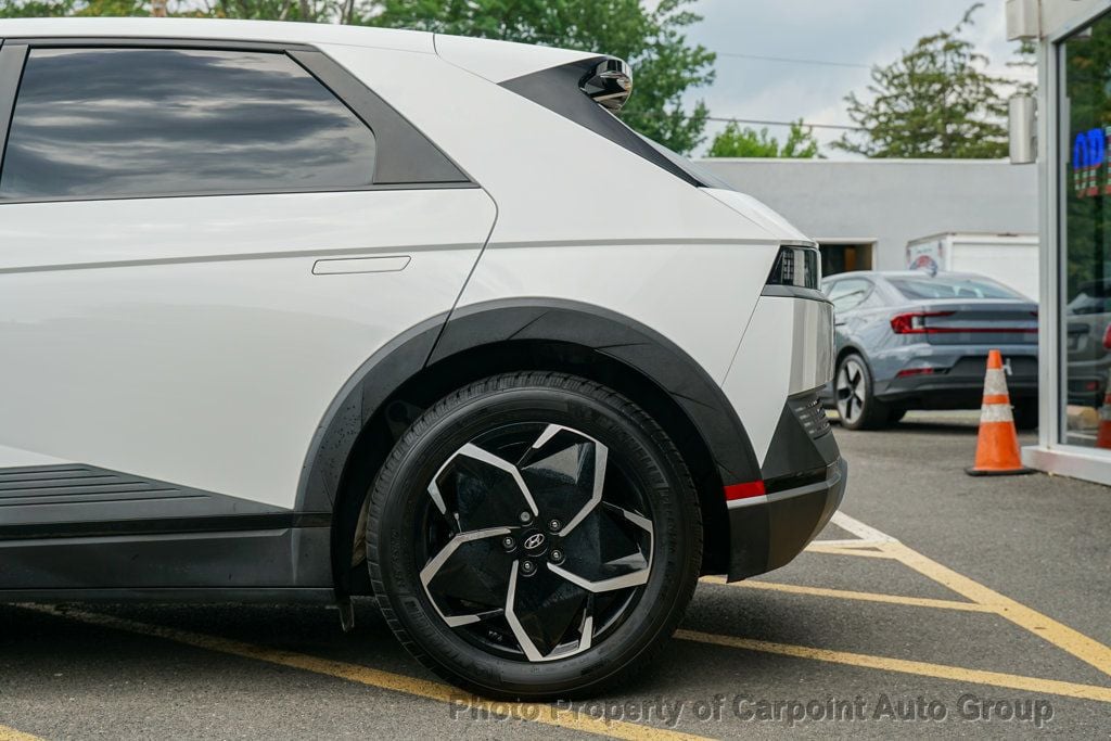 2022 Hyundai Ioniq 5 Electric photo 2