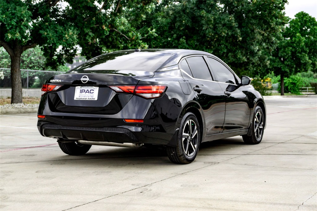 2025 Nissan Sentra SV photo 4