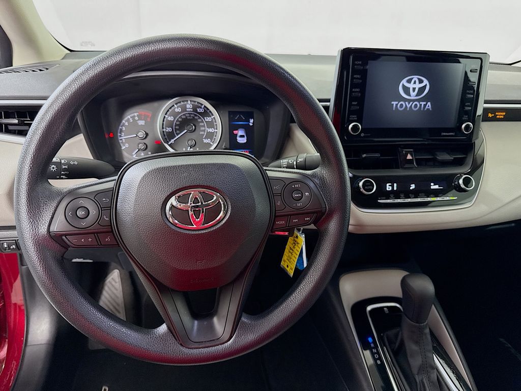2022 Toyota Corolla LE photo 11