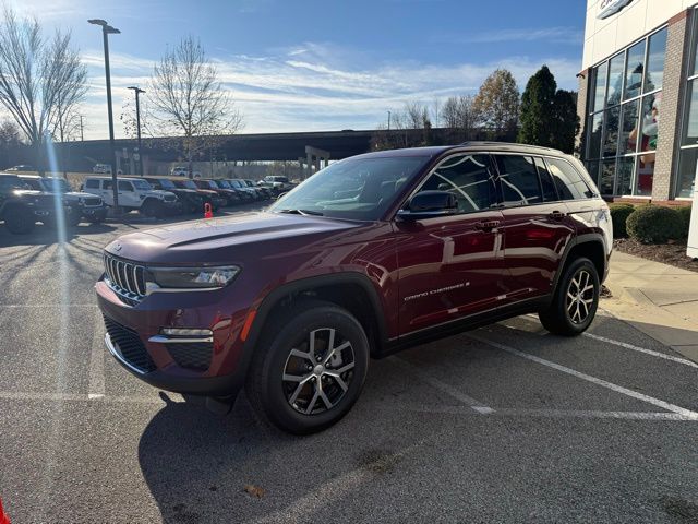 2025 Jeep Grand Cherokee Limited's photo