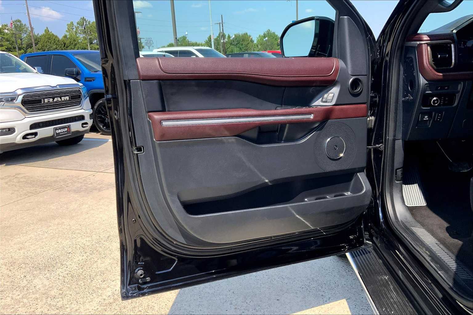 2023 Ford Expedition Limited photo 21