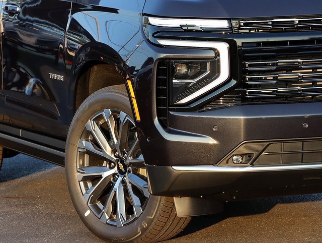 2026 Chevrolet Tahoe High Country photo 3