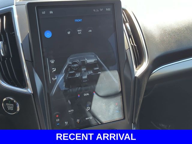 2022 Ford Edge Titanium photo 11