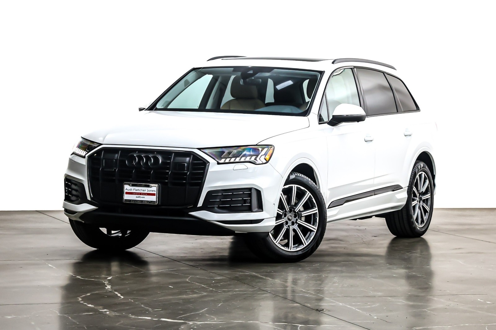2023 Audi Q7 Premium Plus's photo