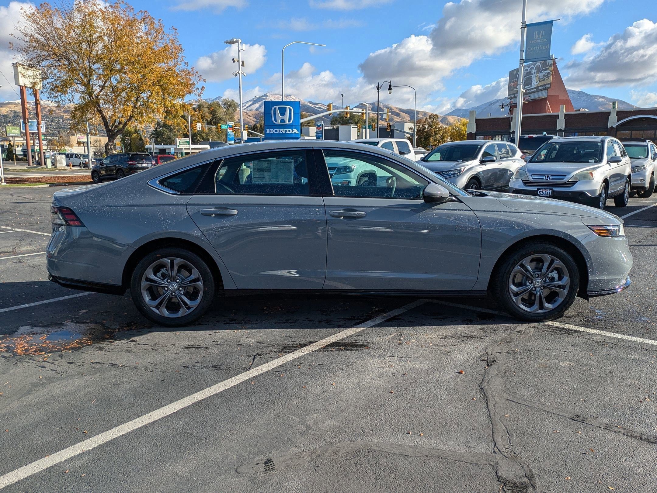2025 Honda Accord Hybrid EX-L photo 2
