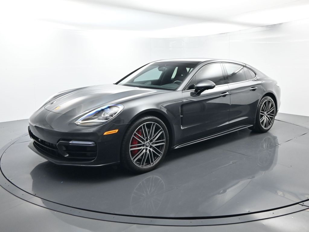 2022 Porsche Panamera S's photo