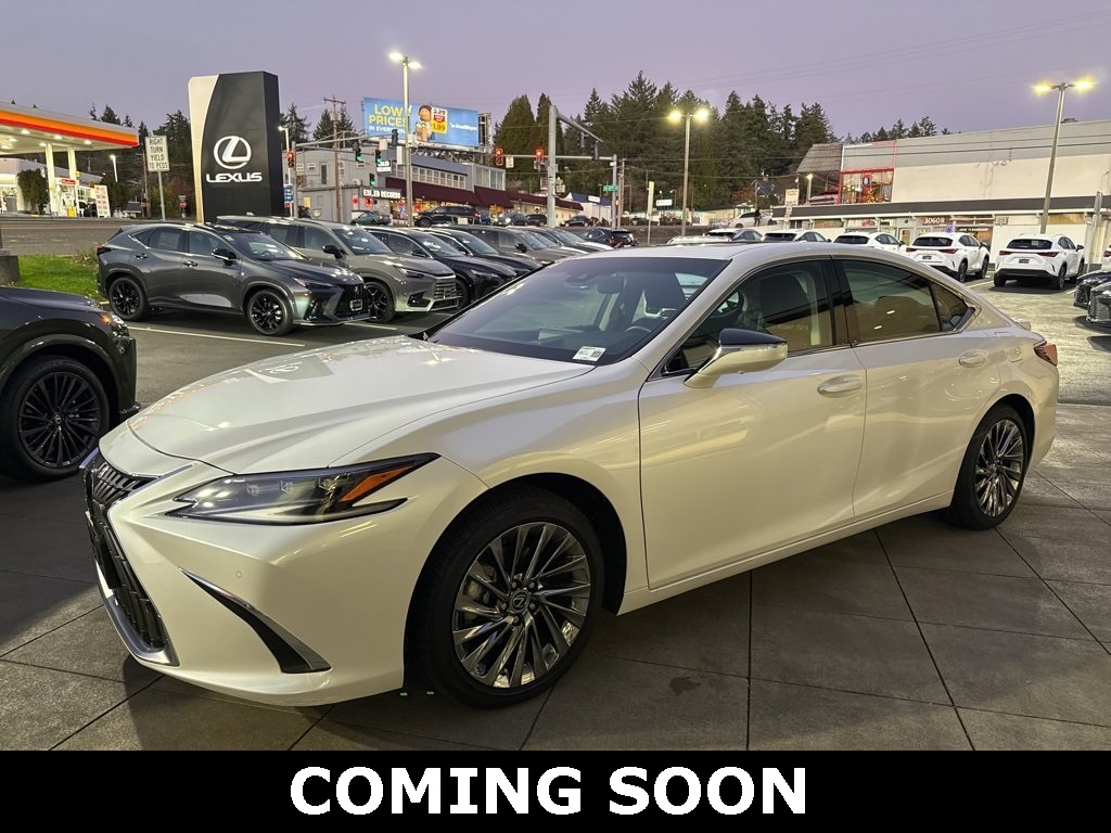 2025 Lexus ES Hybrid 300h Luxury's photo