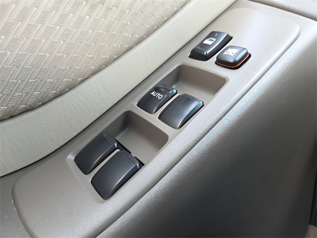 2004 Toyota Highlander photo 20