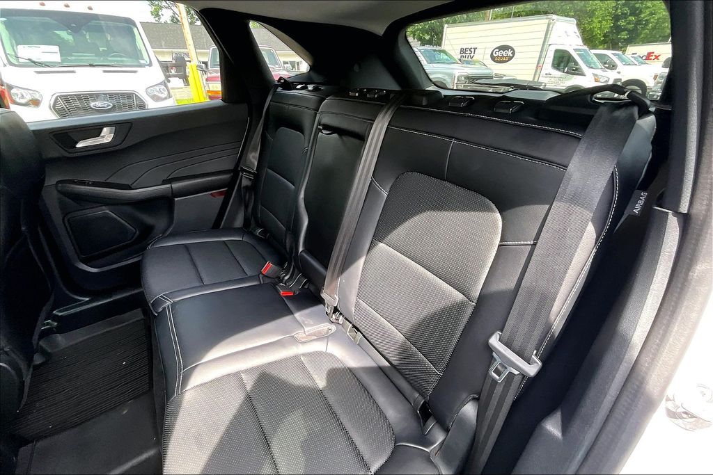 2021 Ford Escape SEL photo 20
