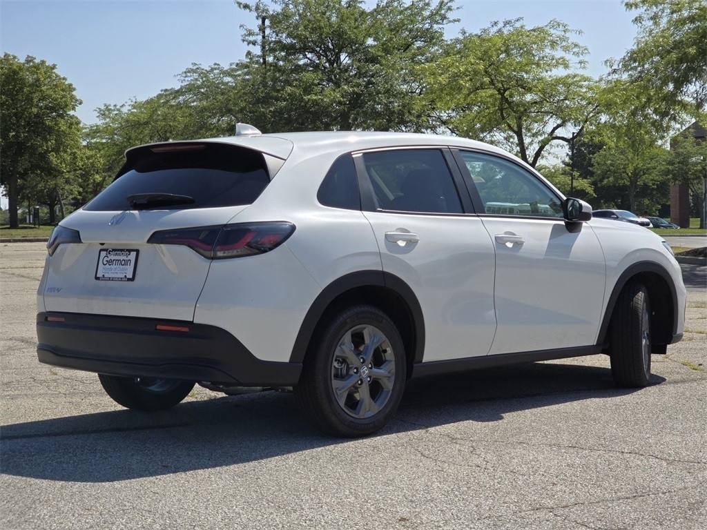 2026 Honda HR-V LX photo 8