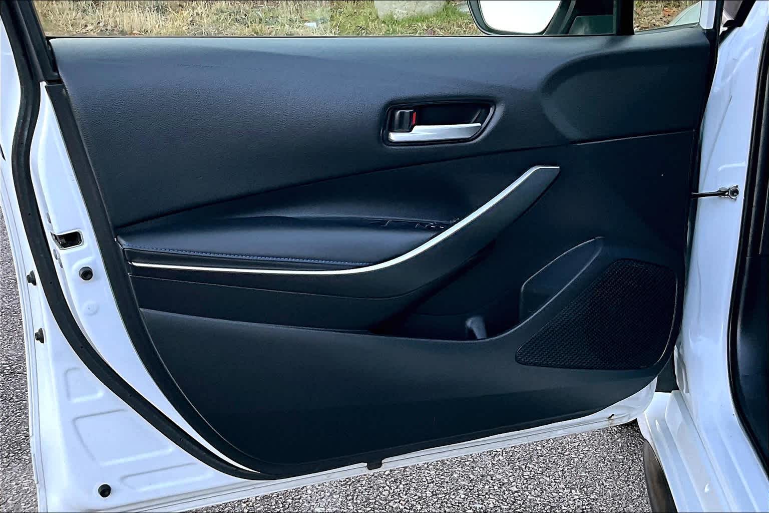 2022 Toyota Corolla SE photo 9