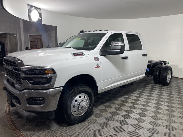 2025 Ram 3500 Tradesman photo 3