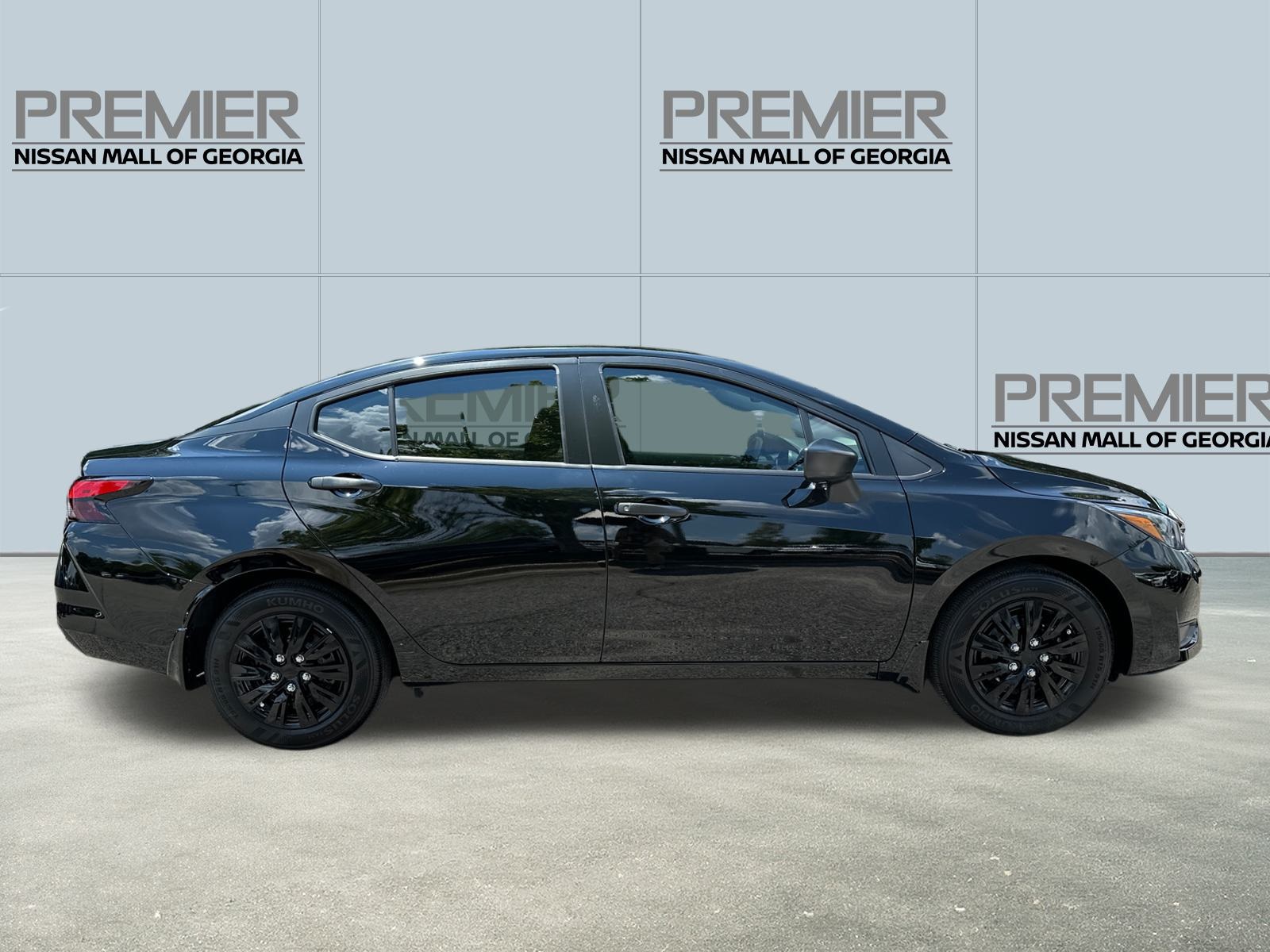 2025 Nissan Versa 1.6 S photo 4