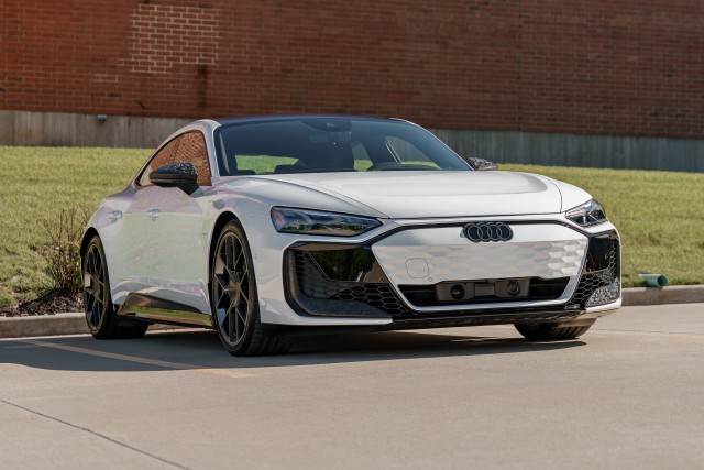 2025 Audi RS e-tron GT performance