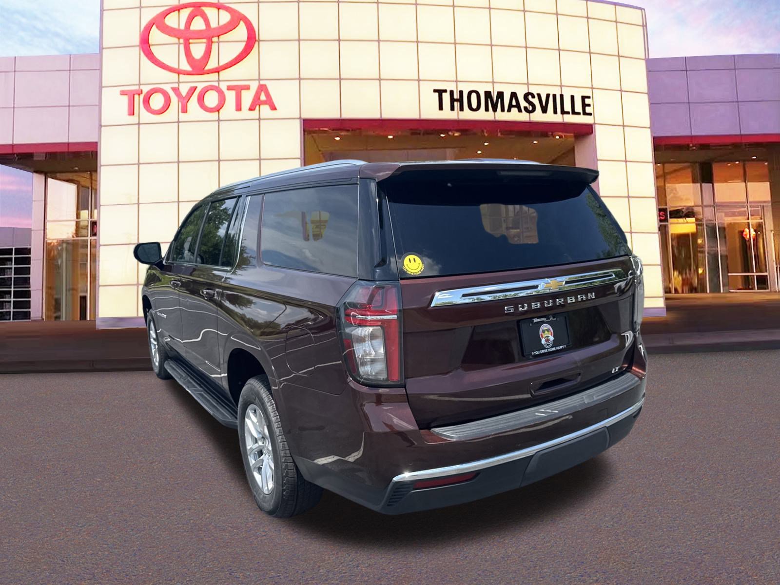 2023 Chevrolet Suburban LT photo 5