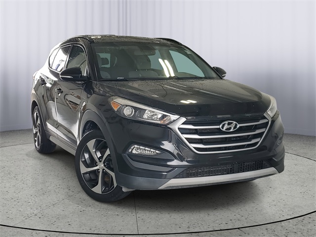 2017 Hyundai Tucson Value photo 2