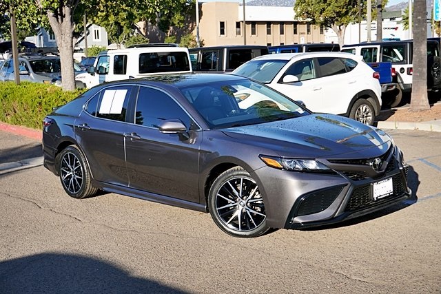 2023 Toyota Camry SE photo 2