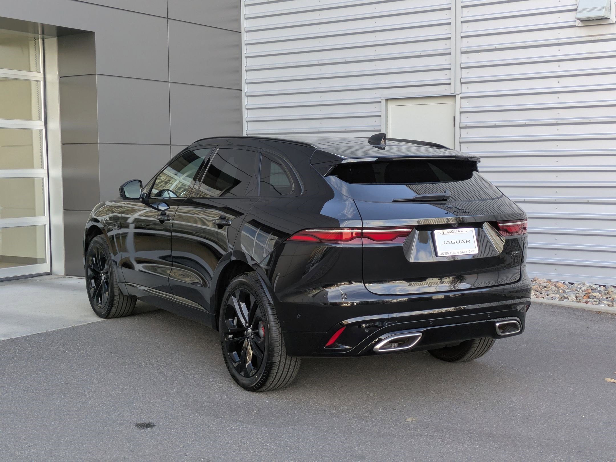 2026 Jaguar F-PACE P400 R-Dynamic S photo 2