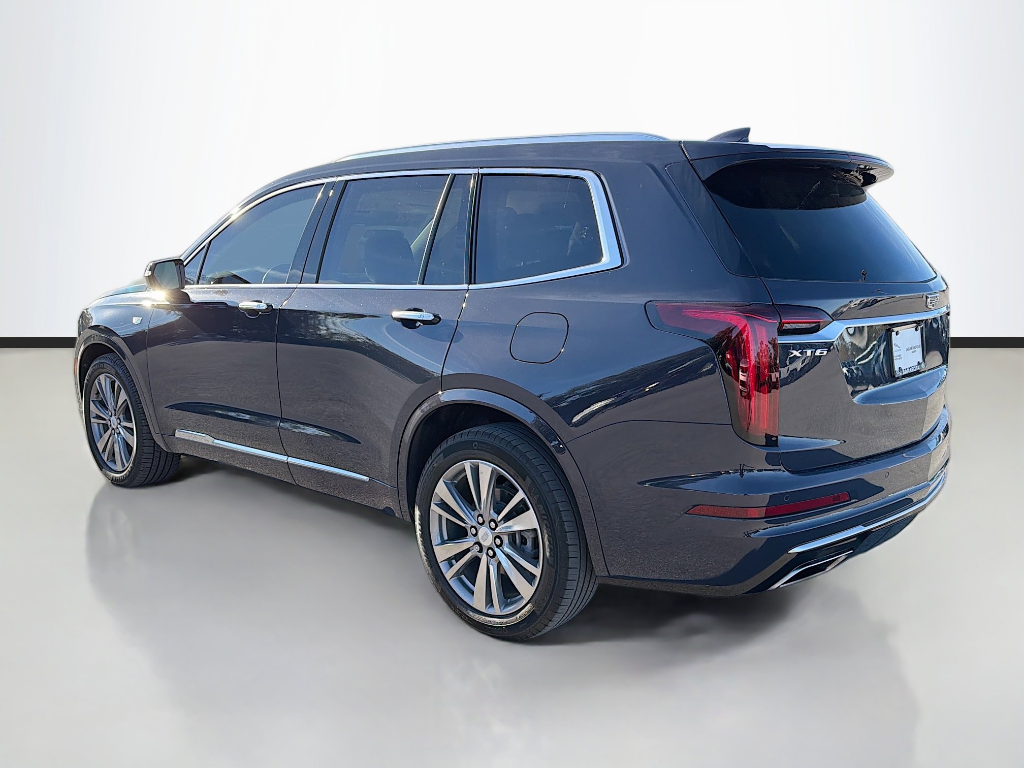 2024 Cadillac XT6 Premium Luxury photo 3