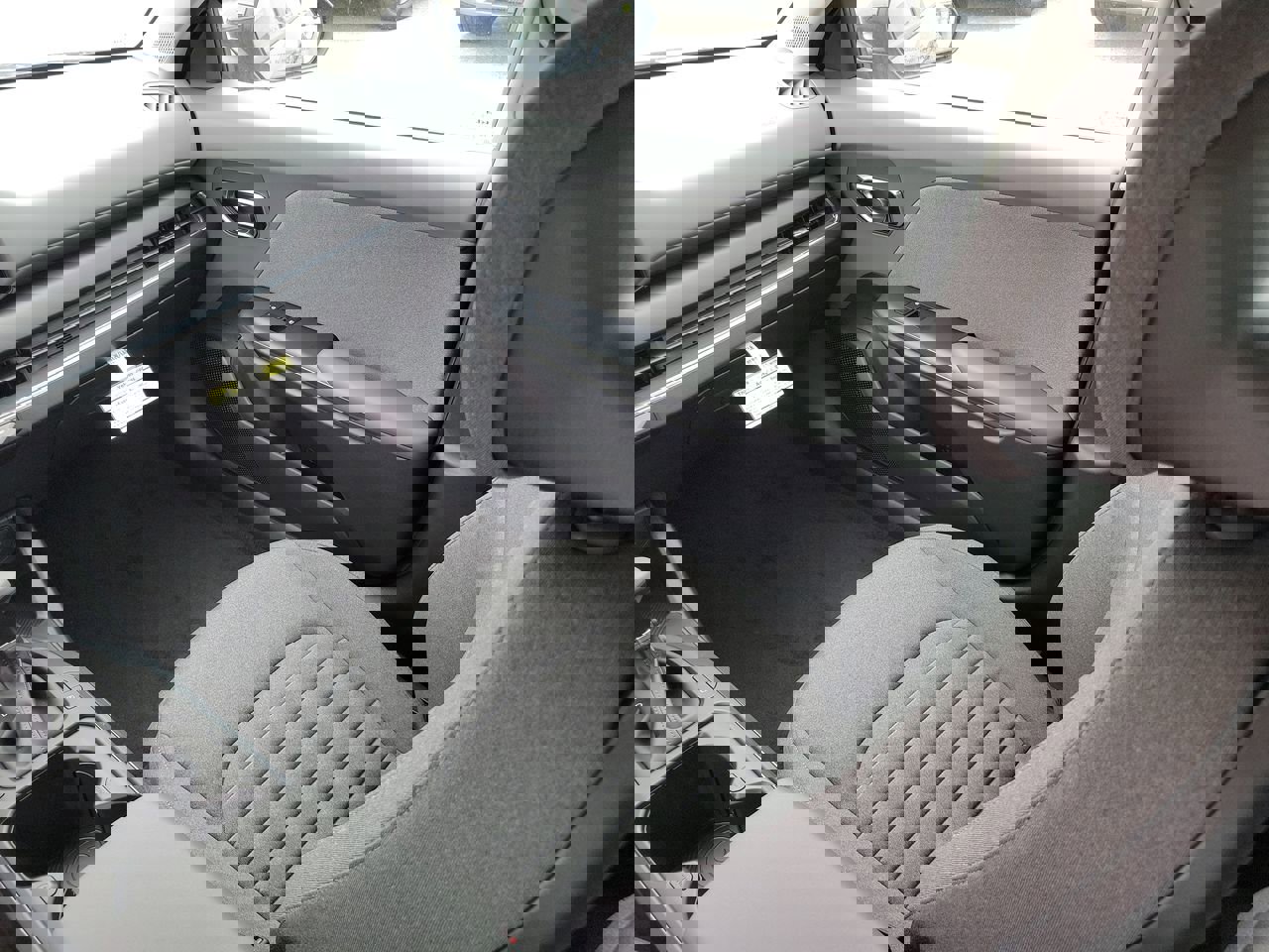 2025 Kia K4 EX photo 16