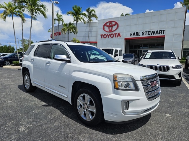 2017 Gmc Terrain Denali photo 2