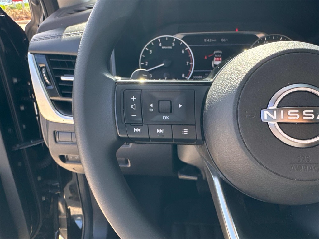 2023 Nissan Rogue SV photo 21