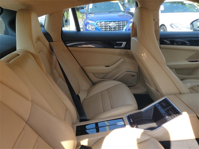2018 Porsche Panamera 4 photo 29