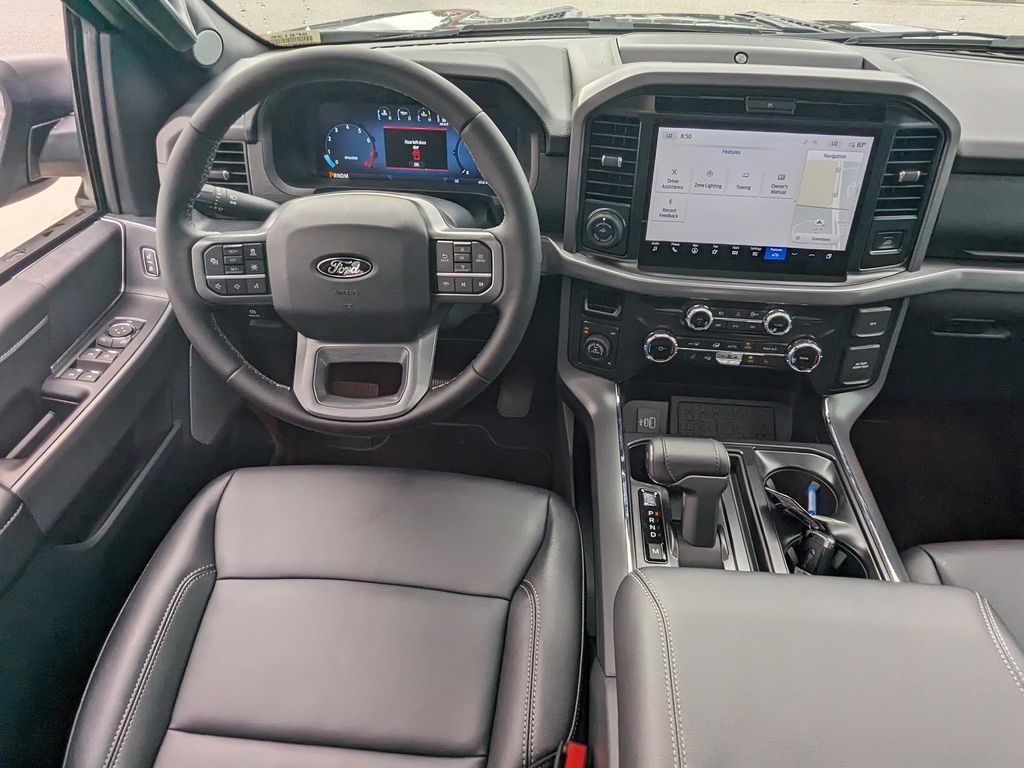 2025 Ford F-150 XLT photo 16