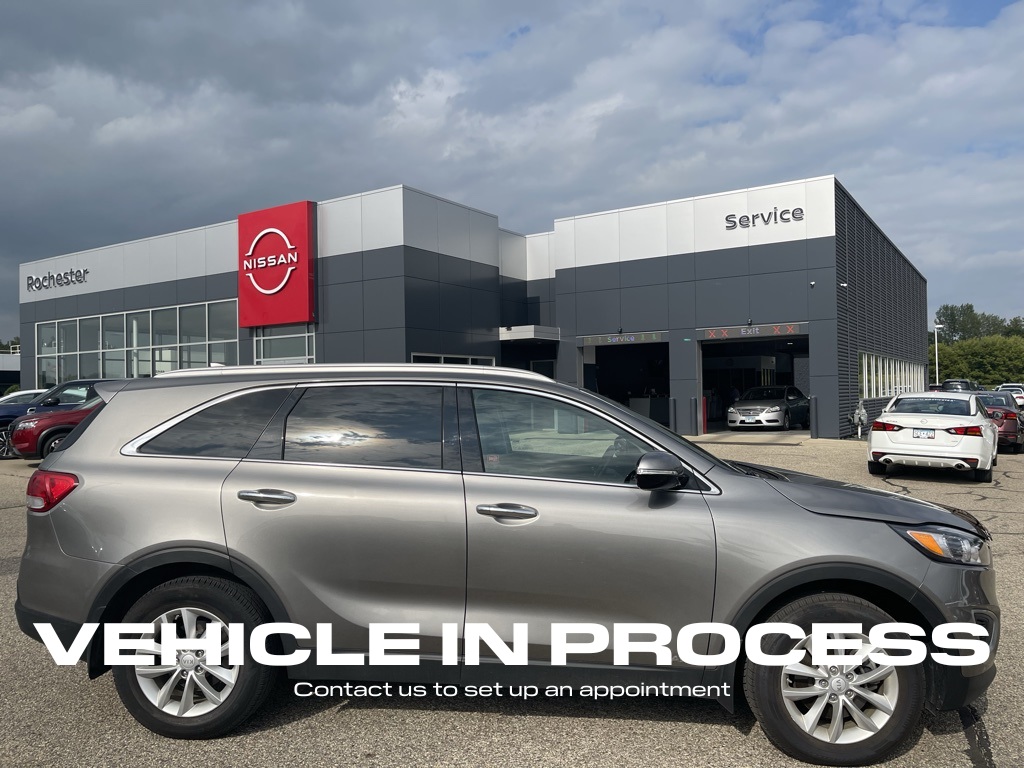 Used 2017 Kia Sorento LX with VIN 5XYPGDA38HG328976 for sale in Rochester, Minnesota