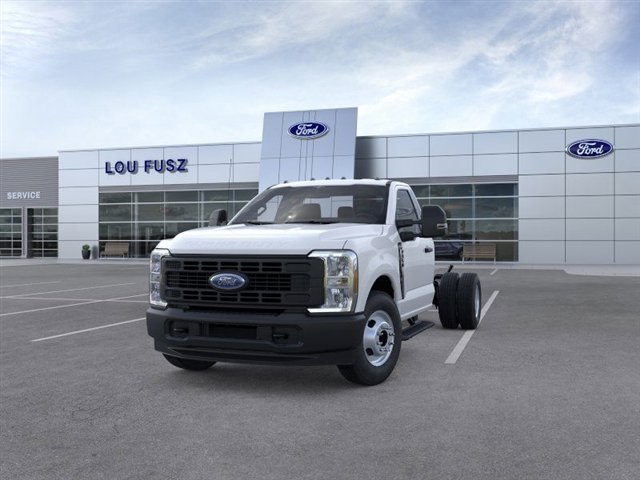 2026 Ford F-350 photo 2