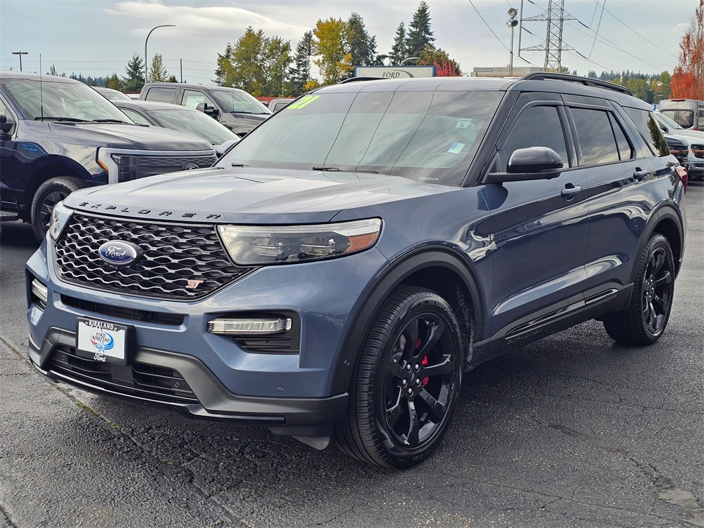 2021 Ford Explorer ST photo 3