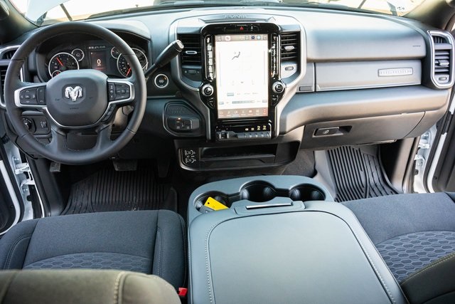 2025 Ram 2500 Big Horn photo 31