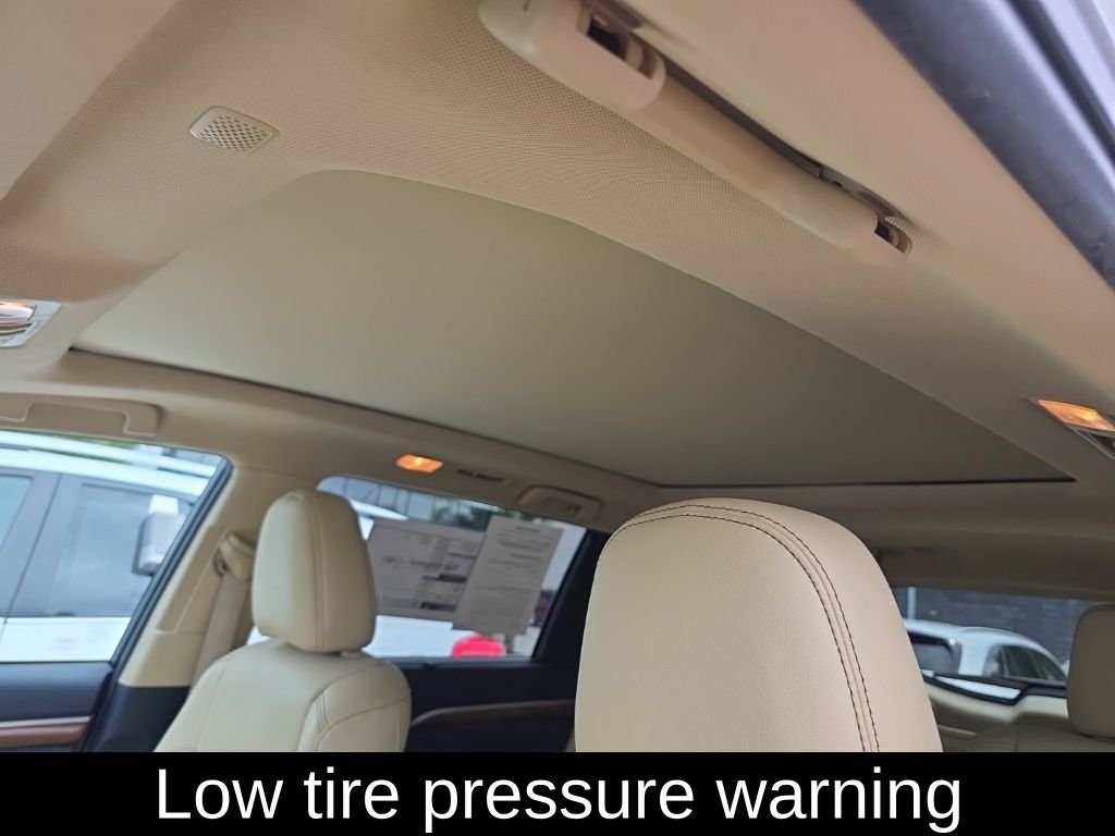 2019 Toyota Highlander Limited Platinum photo 9