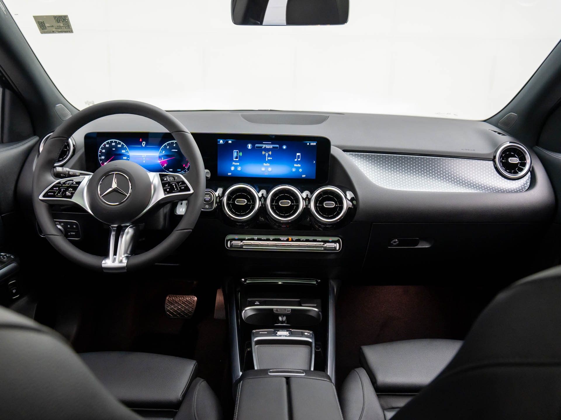 2026 Mercedes Benz GLA 250 4MATIC photo 8