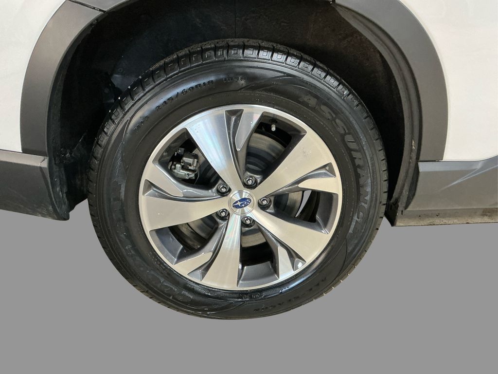 2024 Subaru Ascent Premium photo 13