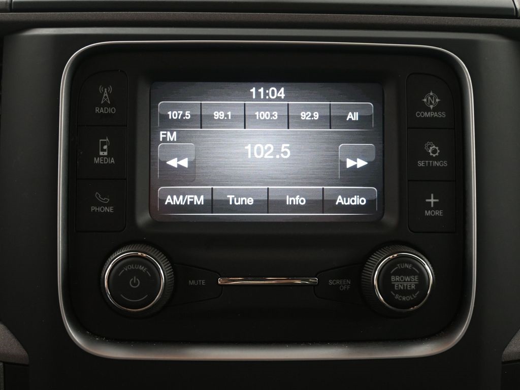 2023 Ram 1500 Classic Tradesman photo 3