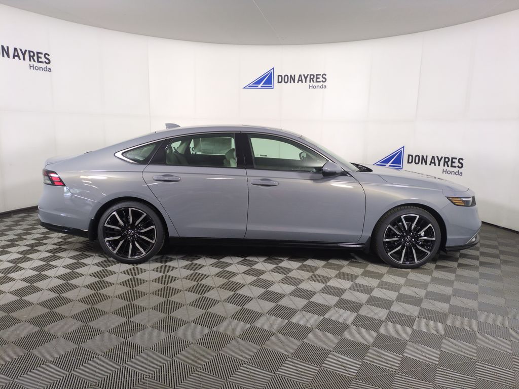 2025 Honda Accord Hybrid Touring photo 6