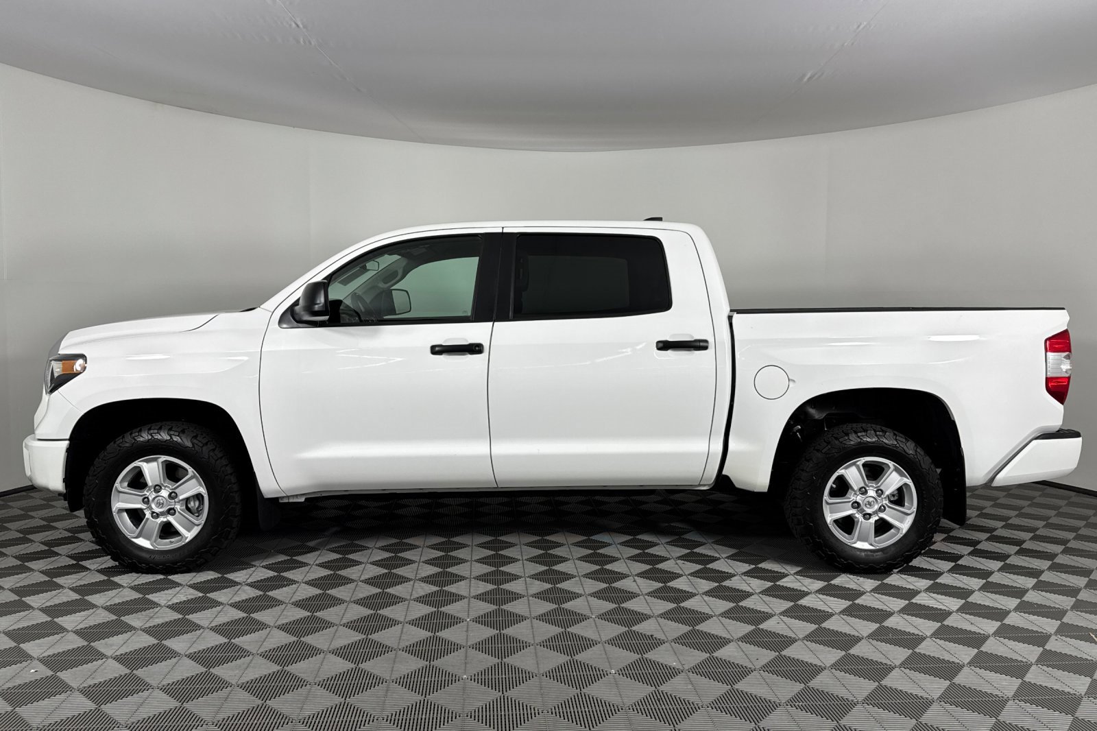 2020 Toyota Tundra SR5 Grade photo 3