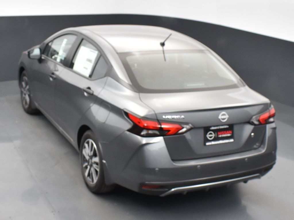 2025 Nissan Versa 1.6 S photo 41