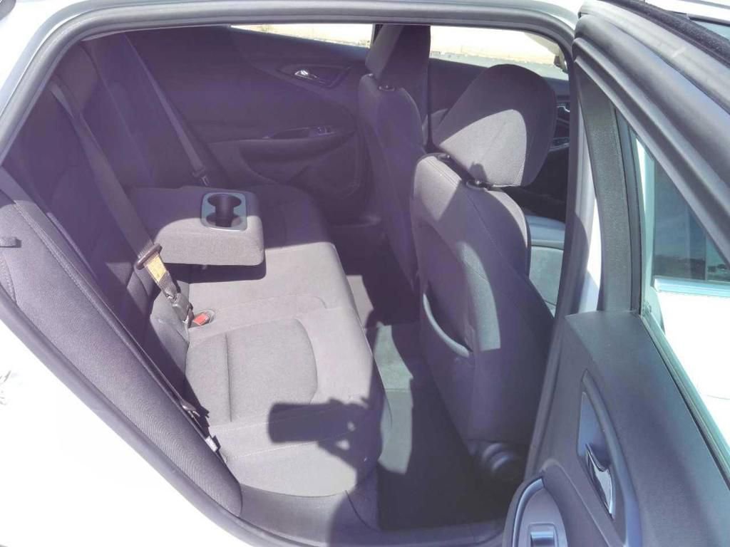 2024 Chevrolet Malibu 1LT photo 4