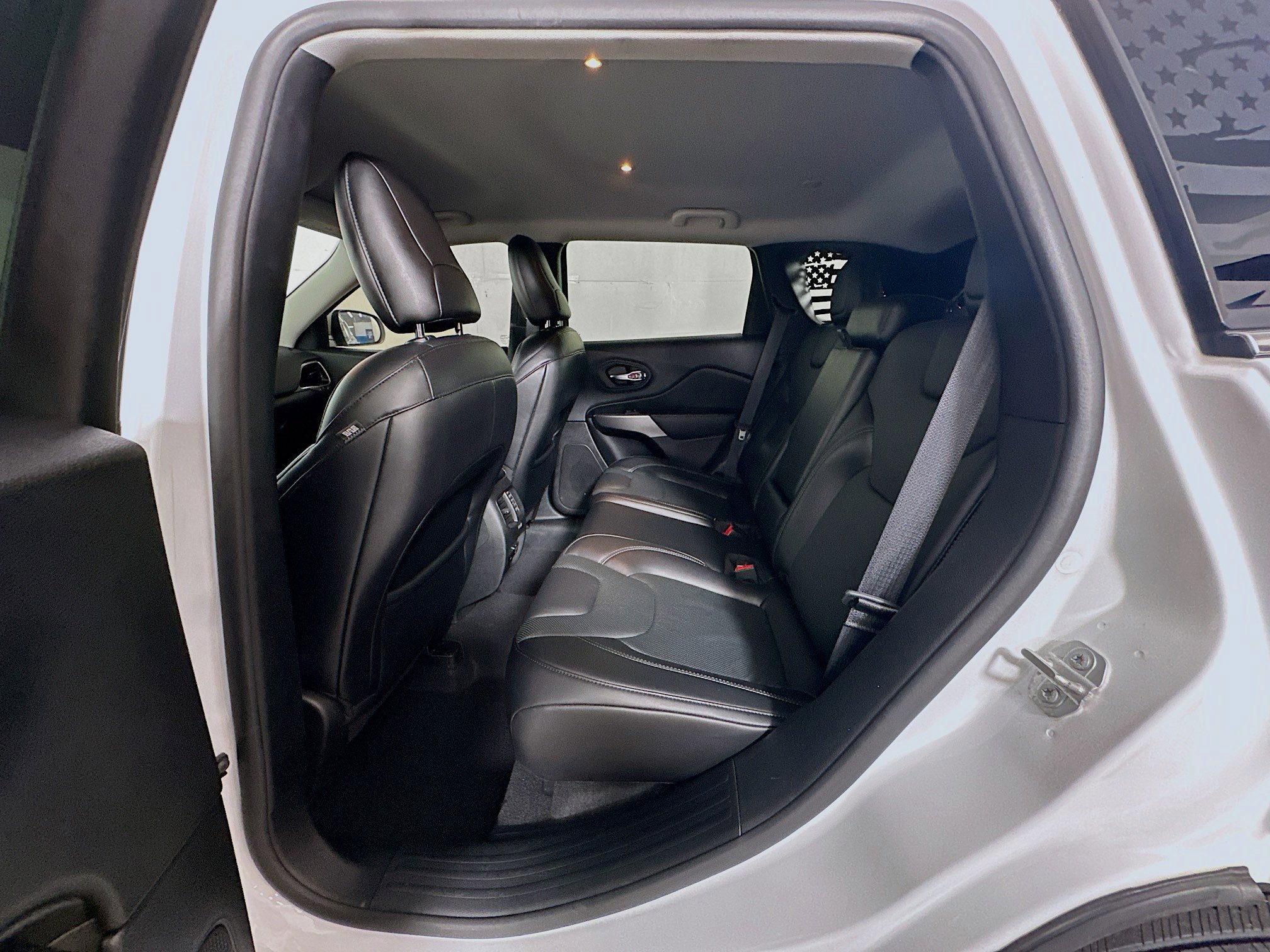 2019 Jeep Cherokee Limited photo 24